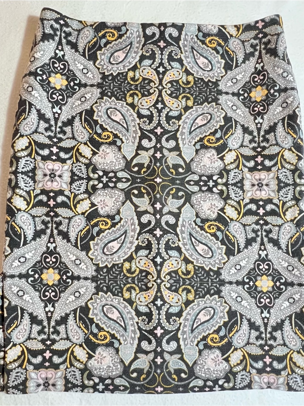 Ann Taylor Loft Pencil Skirt size 6 Navy/Gray paisley